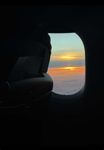 Beat Jet Lag: 3 Expert Travel Tips