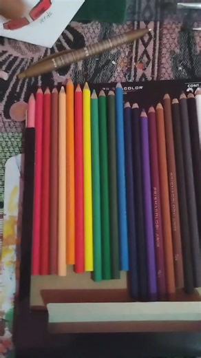 abriendo los prismacolor junior de 24 colores por 2 vez xd #prismacolor