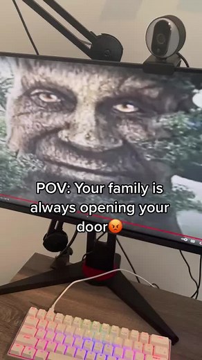 Finally no getting up constantly just to close the door😤 #myautolock #automaticdoorcloser #iphone #gadget #tech #fyp #foryoupage #viral #tiktokmademebuyit #musthave #giftideas #amazonfinds2022 #amazonfinds