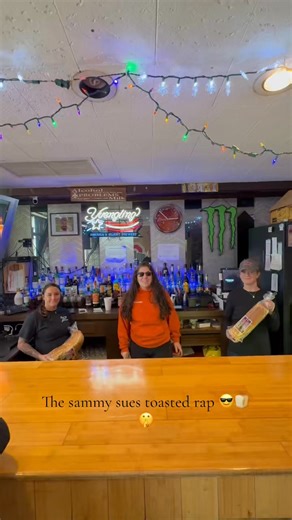 The sammy sues toasted bun rap 🍞🫣😎 We look forward to toasting your bun soon! ☺️🤩 #resturants #rappingskills #toastedbuns #doverohio | Sammy Sue's BBQ