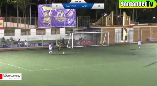 IDENTIDAD, ORDEN y BUEN FUTBOL. ⚪️NANTES FC🔵 Dominio total desde el primer toque; tenencia, dinámica, coordinación y lectura de juego.🧠 Un equipo que se mueve como uno solo, progresa con identidad y define con calidad 🥅💥 NANTES FC Cuna de triunfadores 🏆🌟 #futbolbase #foryou #cunadetriunfadores #nantesfc #disciplina