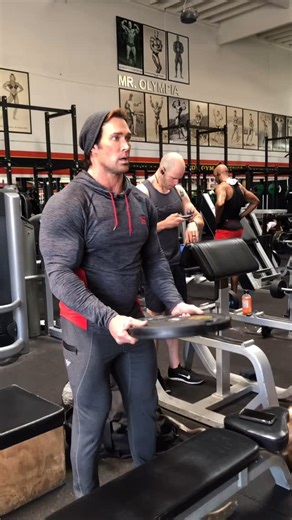 Great finisher for a shoulder workout | Mike O'Hearn