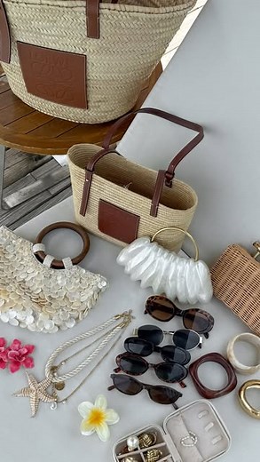 Katherine Bond on Instagram: "New @Abercrombie discount code alert 🫶🏻 Comment SHOP and I’ll send you a dm with links to everything 💕 ‘AFKATHERINE’ gets you an additional 15% off their existing 25% off summer essentials promo + 15% off everything else ad https://liketk.it/5fxgL"