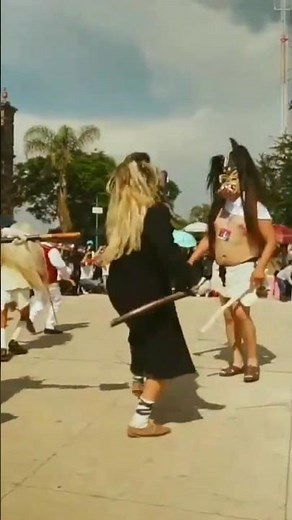 La Leyenda del Jaguar: Un Viaje a la Tradicional "Danza de los Tecuanes"