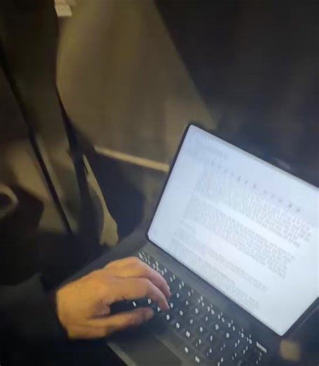 This is the real super power of the Xiaomi Pad 8, when used with the Focus Keyboard. Always hits us when we have to work in a cab, especially one stuck in Delhi’s erratic traffic. It is compact and comfortable enough to be used on your lap, even in a wobbling cab. Even the light does not make a difference - the keyboard is backlit (which changes depending on light conditions) and the display has a nano coating that makes it visible even in sunshine. I was actually typing one-handed without too m