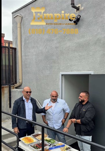 Appreciate Miro from Chic Bites for coming through and catering lunch for the team at Empire Auto 🙌 Food was on point and the whole setup made the day better. We appreciate the support and look forward to having you back again soon 👏 . . . https://empireautoglendale.com/autopromo/ Use link in BIO to view link! . . . #EmpireAutoSalesandLeasing #BestAutoBrokerInGlendale #BestAutoBrokerInBurbank #BestAutoBrokerInLosAngeles #KingOfGlenoaks
