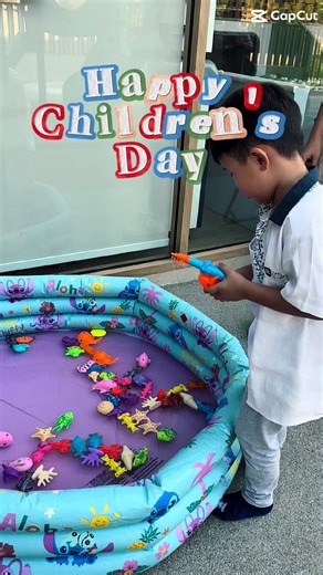 🚨⏰ ใกล้เต็มแล้ว! วันเด็กที่ Kinder ⏰🚨 ใครยังไม่ได้จอง รีบเลยนะคะ รอบวันเด็กกำลังเต็มเร็วมาก 🎉🧒 Happy Children’s Day 2026 📅 10–11 มกราคม 2026 ที่ Kinder Kids Cafe 🔥 โปรวันเด็กพิเศษเฉพาะ 2 วันนี้เท่านั้น ค่าเข้าเด็ก ลด 50% เหลือเพียง 125.- / ชั่วโมง (จากปกติ 250.-) 🎨🎁 กิจกรรมแน่นๆ ตลอดวัน • FREE ACTIVITY : Acrylic Key Chain • KIDS GAME : เก้าอี้ดนตรี & โยนห่วง • 🎣 Win a Free Prize Game เกมส์ตกปลา ลุ้นของรางวัลกลับบ้านฟรี 🐟✨ 👨‍👩‍👧‍👦 สนุกครบ เล่นคุ้ม เด็กยิ้ม ผู้ปกครองแฮปปี้ 🦖จำกัดจำน