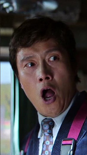“We seek family, not cogs in a machine.” Job hunt with Park Chan-wook’s NO OTHER CHOICE. | MUBI