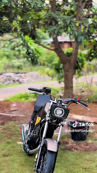 Cinematic RX King: Pemandangan dan Balap yang Menakjubkan