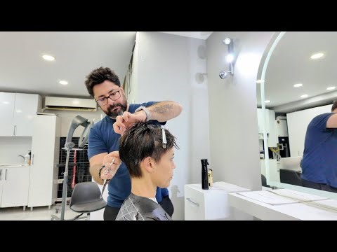 Pixie Haircut: Layered and Modern Short Design