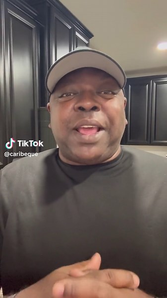 Happy 4th of July! 🇺🇸⁣ ⁣ Let’s make some classic pulled pork.⁣ ⁣ #4thofjuly #bbq #summer #food #easymeals #grilling #carnivore #whiskey #grilled