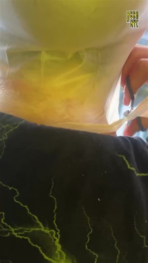 Here’s how we create a flawless latex bald-cap application! Makeup Artist: @elliotsfx Model: @korpsfx https://abracadabranyc.com/GREATSREVIEW06 🌫 🌏 ☔ | Great Review 66