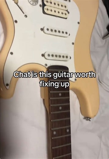 over 20 years old. epiphone stratocaster passed down to me from a family friend who got it from their father. #fyp #fyyyyyyyyyyyyyyyy #oldguitar #restore #restorationprojects #guitar #guitartok