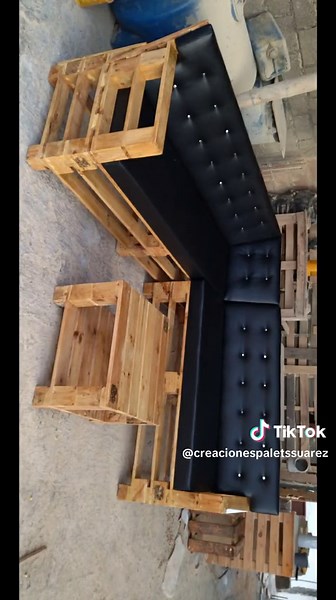 Stylish Wooden Pallet Furniture for Outdoor Spaces