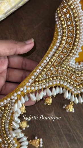 Bridal blouse designs 💛| #aariwork |#saree |#design |#wedding |#fashion |#blouse |#ytshorts |#usa