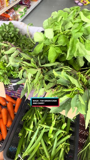 🌿 Fresh Farm Produce Now Available! 🌿 Bendi | Kacang Panjang | Terung Panjang | Labu Air Limau Nipis | Pusanikai | Carrot | Tomato Cili Akar | Periya Vengayam | Chinna Vengayam Halia | Cili Kering 🥬 Fresh Keerai Varieties: Manathakali | Pulichakeerai | Bayam Kuppa Keerai | Ponnangani Keerai | Murunga Keerai 🥛 Thayiru (Fresh Yogurt) 🌸 Fresh Flowers Direct from Cameron Highlands 💰 All at the most reasonable prices — direct from farm! 📍 Visit us at TSR GREEN CASH AND CARRY 🕘 9:00 AM – 9:00 