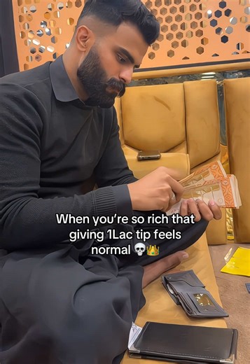 Generous Tipping: Respect for Waitstaff