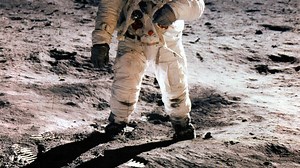 War die Mondlandung ein Fake? 13 Behauptungen im Faktencheck