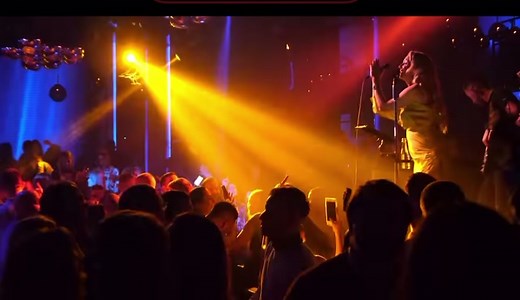 Sve moje njeno je, da odem vreme je 🎤 #ivanaselakov #live #kasinalive #crvenilak