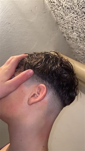 Mastering the Mid Fade Haircut Techniques
