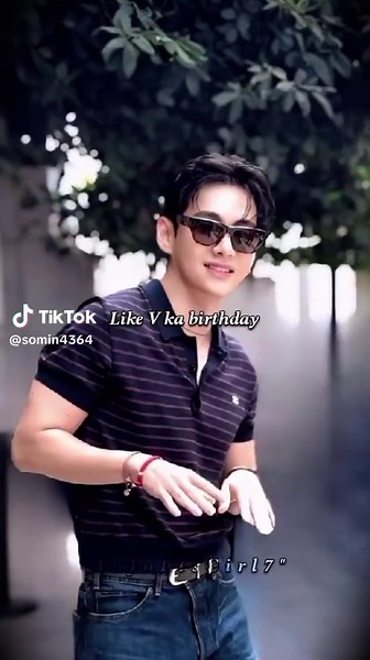 vaise Ham army ke liye December mein bahut achcha hai.... like v ka birthday...Jin ka birthday....are you sure..... but you know... ISI December ko humne... Yeon tan ko khoya tha... we miss you Yeon tan... mana ki.. Tum hamare pass Nahin ho... lekin hamare dilon mein hamesha ho ... I love you yeontan baby..💜✨🤌#bts_official_bighit💜 #yeontan🐶