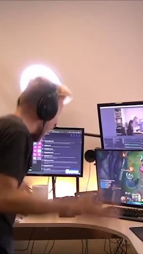 If you're experiencing slow response times and want a budget keyboard that has ultra fast response time and make you a better player. This is the keyboard for you #AttackSharkX68 #HallEffectKeyboard #GamingKeyboard #ProGamingGear #FastResponse#KeyboardReview #gamingsetup | TM Gears