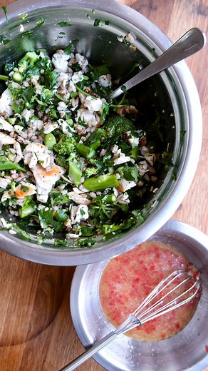 Sarah Brown on Instagram: "Day 6 of 100: Grilled Chicken and Greens Chopped Salad Comment “SALAD” and I’ll DM you a Iink to the full recipe ☺️ or google “im a foodie Grilled Chicken and Greens Chopped Salad” and the recipe will come up. Welcome to day 6 of my 100 days of recipes! If you think about it, 100 recipe’s is what usually goes into a recipe book so if you follow me you’re basically getting a cook book for free, but on your instagram feed instead (I think that’s a nice way to look at it 