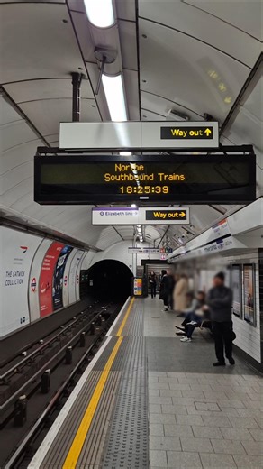 London Underground Northern Line Train Arriving at Platform