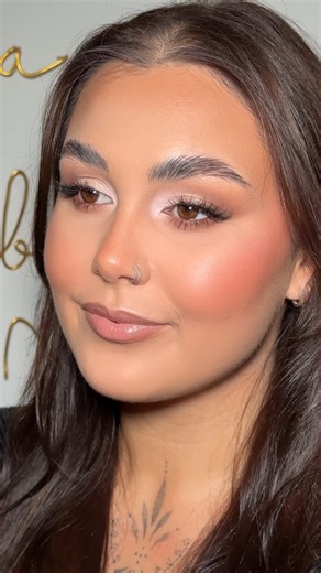 EMMA ROBERTS | BRIDAL MAKEUP ARTIST | Trust us when we say… you NEED powder in order to set your makeup and blur the skin 💫 Using @hudabeauty easy bake powder in cherry blossom... | Instagram