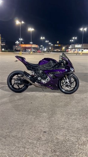 Greg Fears on Instagram: "Break them damn chains off your ankles and stop living in FEAR. Give yourself a chance to reach your full potential. 😤🤘🏿. Discount codes @brocksperf link in bio (use code “GregFN5” at checkout) @chinmounts (link in the bio for discount) @themotorcyclepitmat (“GregFN1” at checkout) #brocksperformance #bmw #s1k #s1000rr #motorcycle #bikeswithoutlimits #bmwmotorrad #bikesofinstagram #fn1approved"