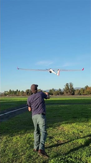 Hand Launching my ASW 28