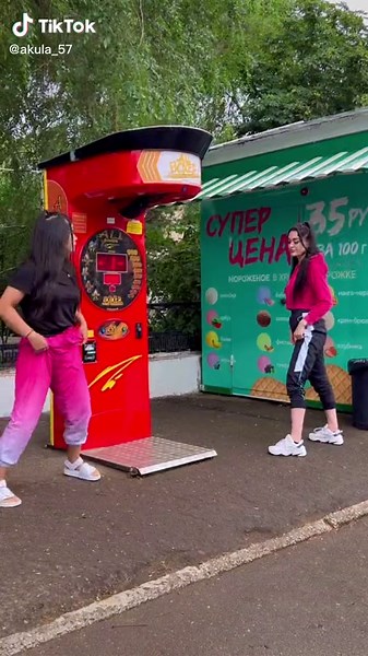 Fun Outdoor Challenge with Friends at Super Shell