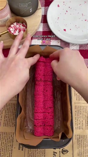 La plus douce des surprises se cache à l'intérieur ! 💖 Ce cake cœur de la Saint-Valentin est plus facile à réaliser qu'il n'y paraît. | Chefclub