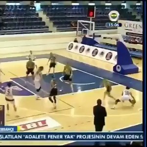 Great minds think alike! Trying to get my crossover #table like @shannonbobbitt00 go follow her for the #A1 posture moves! Got them handles on ice cream! #AiP #OutworkCrew | Pat The Roc