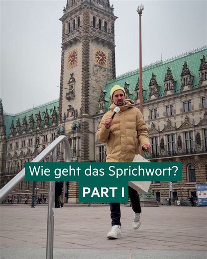 Schreib uns mal dein Lieblings-Sprichwort in die Kommentare 👇 #HanseMerkur #HandinHandistHanseMerkur #Versicherung #Straßenumfragen #Sprichwort