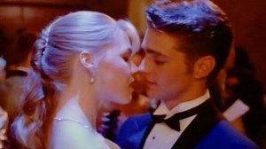 Kelly reveals she has a crush on Brandon -- and they share a kiss on the dance floor! | Beverly Hills 90210