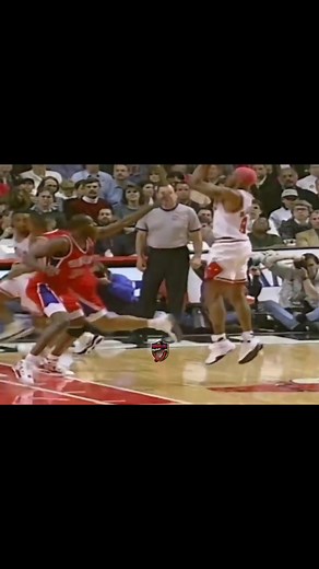 Dennis Rodman Hair Color: Polka Dots & Colorful Styles