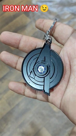 New iron man keychain spinner 😍#avengersdoomsday #ironman #keychain #spinner #ironmankeychainspinner