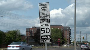 Kingston puts up final school safety signs