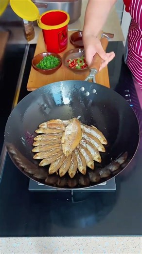 #Fish's fancy cooking methods #Fish frying techniques #How to fry fish without sticking to#64dfa