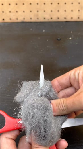I put paste on steel wool — and that was the solution Instant shine, zero effort #USA #CleaningHack #MetalFix | DIY BUGS