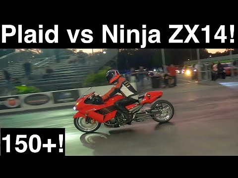Plaid vs Ninja ZX14! Tesla vs Kawasaki! 1/4 Mile Roll Race, both going over 150MPH!