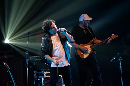 Répertoire Spectacle Balavoine : Les Chansons Incontournables qui Font Vibrer les Salles - Paul Musique Officiel