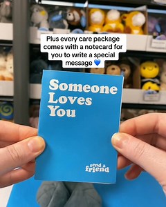 10K views · 650 reactions | ‘Tis the season for gifting!  The weather outside may be frightful but our care packages will keep your friends feeling delightful. Pick a fluffy friend, write a personalized note, and we'll handle the rest 珞 | SendAFriend | Facebook