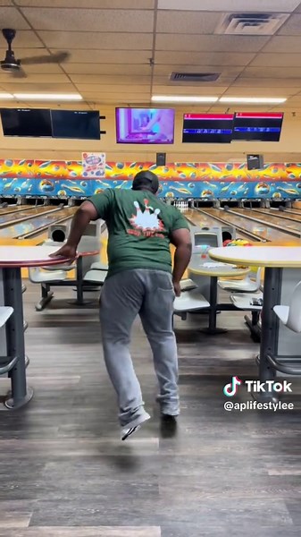 Bowling Long Distance vs Split Shot: The Ultimate Challenge