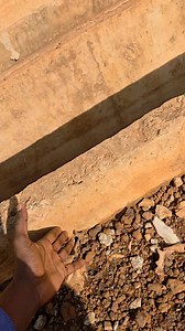 51K views · 952 reactions | Les travaux de certaines sociétés de BTP ressemblent à du SABOTAGE. Voyez vous-même les imperfections d'une route à Petit Simbaya au secteur poudrière. Le Général Doumbouya leur confie des travaux d'utilité public et ils font du n'importe quoi. | Maka N'denda Bah | Facebook