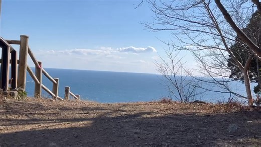 【駆け込み乗車】 何故かは言いませんがピンと直感が動いた方だけで十分です。2月16日までに神の島へ上陸。 それまでに日程が難しいとき、3月でも4月でも夏頃でも今月16日まてに日程決めてください。 決めたその日に来られたら滑り込みセーフですよ🥹 まっ、私が勝手に思っていることですが島案内をしている者がそう言ってるですから信じてくださいね。 2026〜29年をどう乗り越えるか。 その後2030〜40年。 そこから戦後100年迄、後5年。 神島の塩、エキス塩色々、 にがり、清めスプレー、八代神社御朱印は島のみでの販売ですのでお土産もよろしくです。 ほぼほぼ、神の島でしか販売しない強気なようでただただ島からほとんど出ないだけなんですけどね😎 | Katuaki Terada