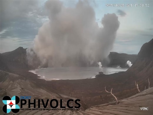 LOOK: Time-lapse footage of minor phreatomagmatic eruption at the Main Crater of Taal Volcano that occurred at 05:31 PM, today (25 October 2025). This event generated plumes that rose 900 meters above the crater as recorded by the Main Crater IP Camera. Alert Level 1 prevails over Taal Volcano. #TaalVolcano | Philippine Institute of Volcanology and Seismology (PHIVOLCS-DOST)