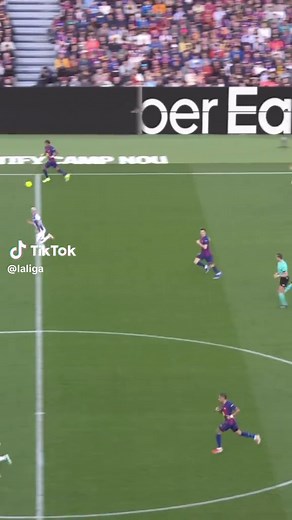 High-Speed Lamine Shines in Barça vs Levante UD