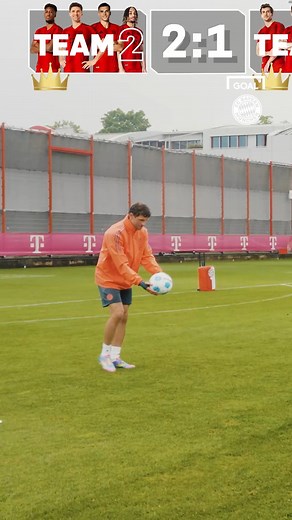 18K views · 41 reactions | Hier ein bisschen historischer Footage ⚽漏 ️: FC Bayern München | Goal Deutschland | Facebook